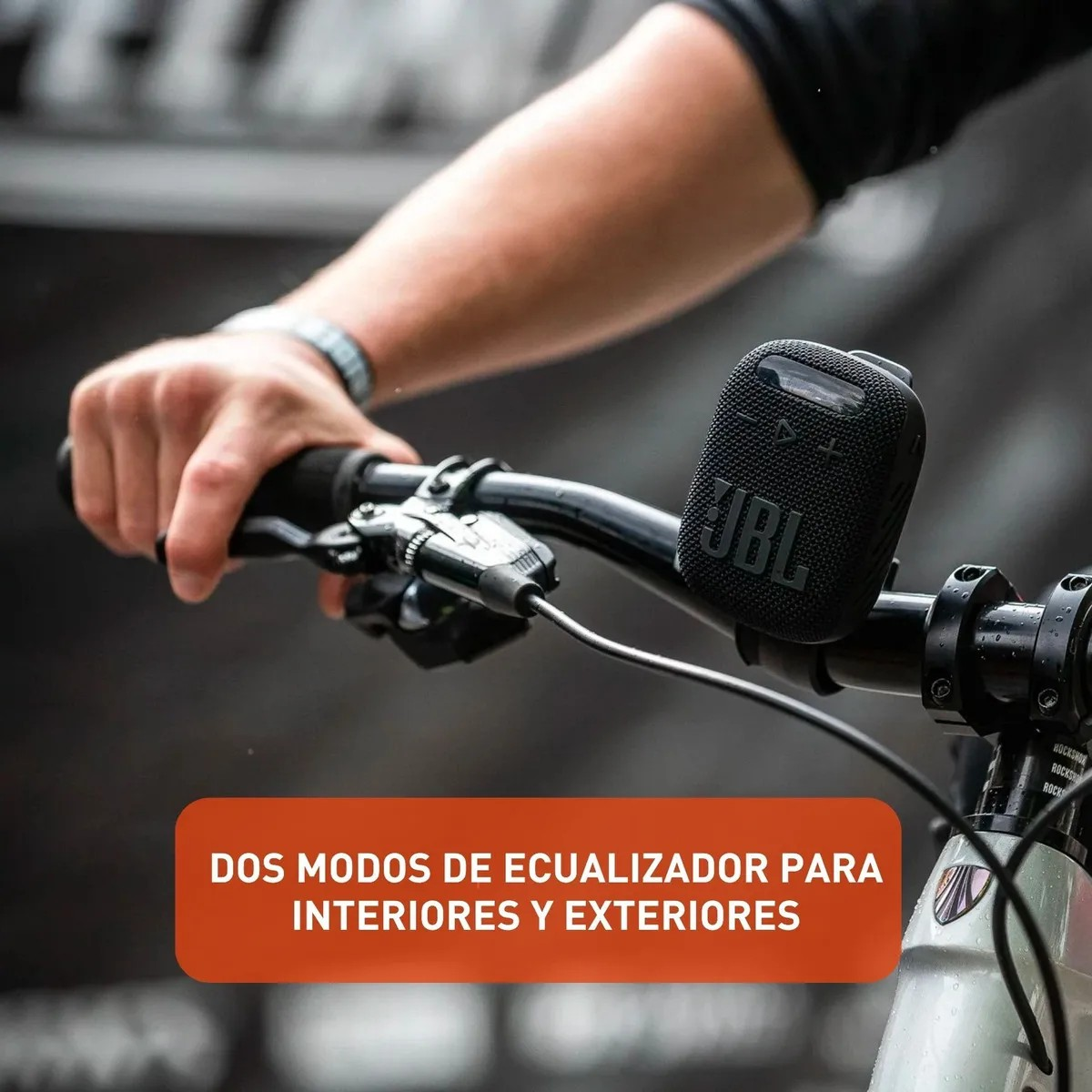 Bocina JBL Home WIND 3 portátil con bluetooth waterproof negra